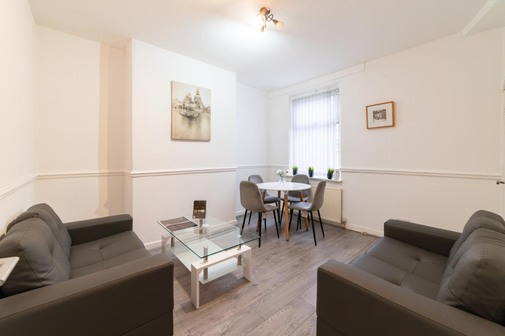 Cozy Rooms In Shared Accommodation Near Anfield Stadium With Parking And Wifi Liverpool Exterior photo