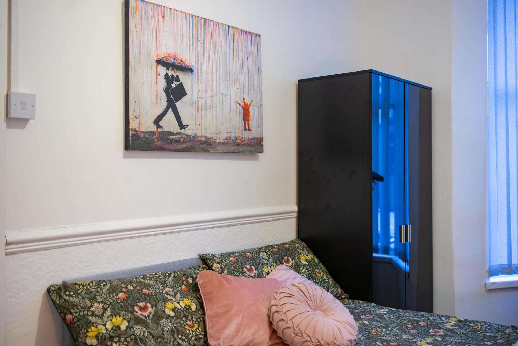 Cozy Rooms In Shared Accommodation Near Anfield Stadium With Parking And Wifi Liverpool Exterior photo